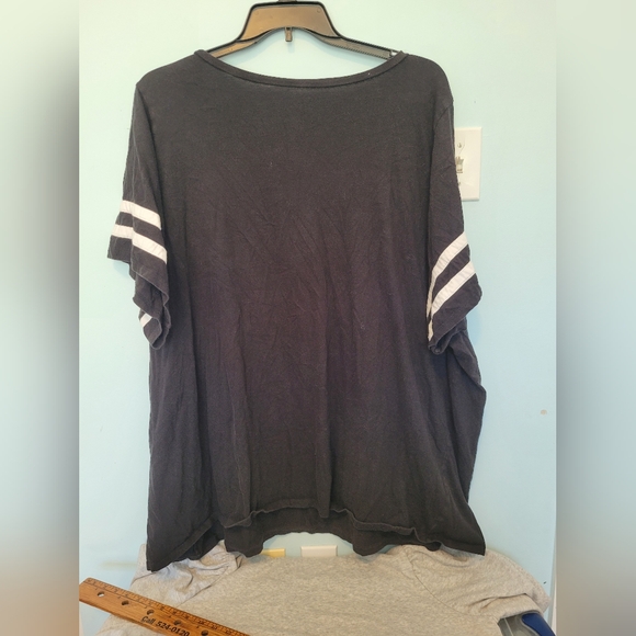 TORRID Disney Minnie Mouse Vintage Look tee sz 6 - Picture 3 of 4